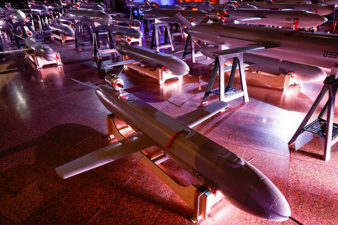 Нові українські безпілотники-ракети «Пекло» під час виставки, присвяченої Дню Збройних сил України, на тлі нападу Росії на Україну, в Києві, Україна, 6 грудня 2024 року